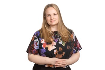 Kuvassa näkyy Oulun Energian hallituksen jäsen Kaisu Kanniainen. 