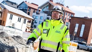”Kun jokainen pääsee ehjänä kotiin, olen onnistunut työssäni” – Janne Komulainen varmistaa turvallisuuden työmailla